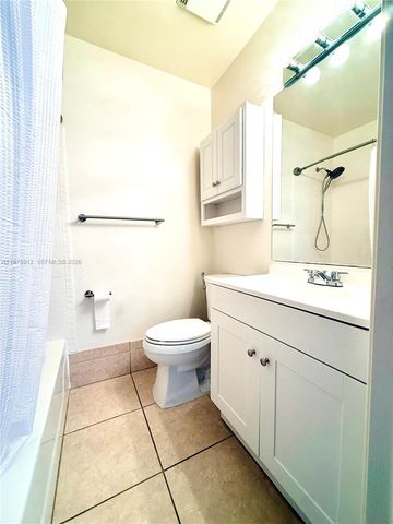 2533 NE 15th St, Pompano Beach, FL 33062