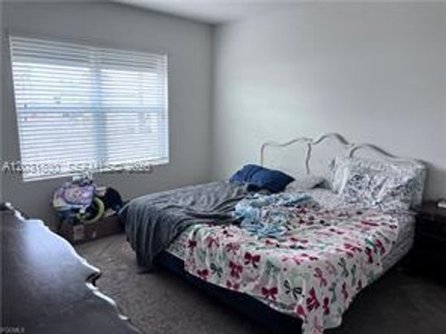 3815 SW 11th Pl, Cape Coral, FL 33914
