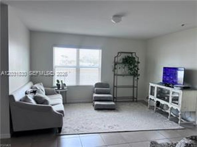 3815 SW 11th Pl, Cape Coral, FL 33914