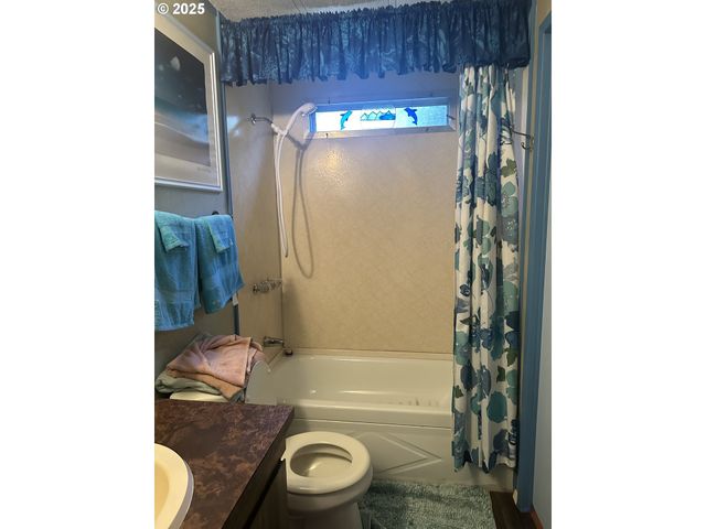 98825 PLEASANT HILL Dr 15, Brookings, OR 97415