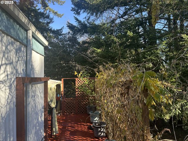 98825 PLEASANT HILL Dr 15, Brookings, OR 97415