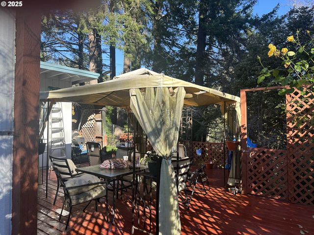 98825 PLEASANT HILL Dr 15, Brookings, OR 97415