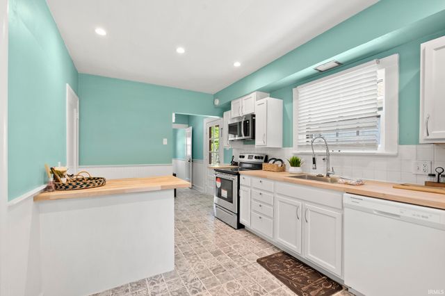 2707 N Clinton Street, Fort Wayne, IN 46805