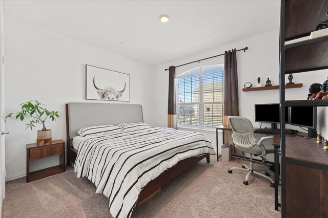 2026 Hollowcreek Trail, Lewisville, TX 75010