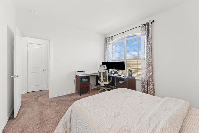 2026 Hollowcreek Trail, Lewisville, TX 75010