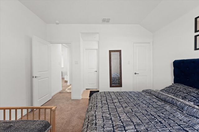 2026 Hollowcreek Trail, Lewisville, TX 75010