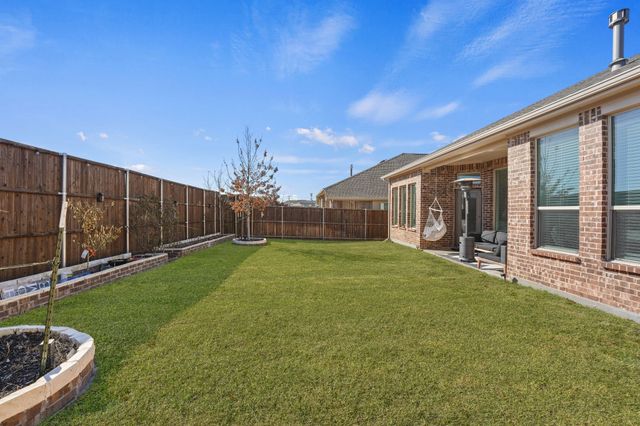 2026 Hollowcreek Trail, Lewisville, TX 75010