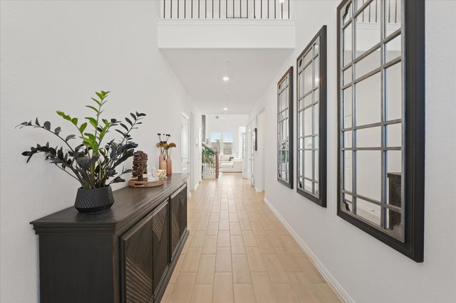 2026 Hollowcreek Trail, Lewisville, TX 75010