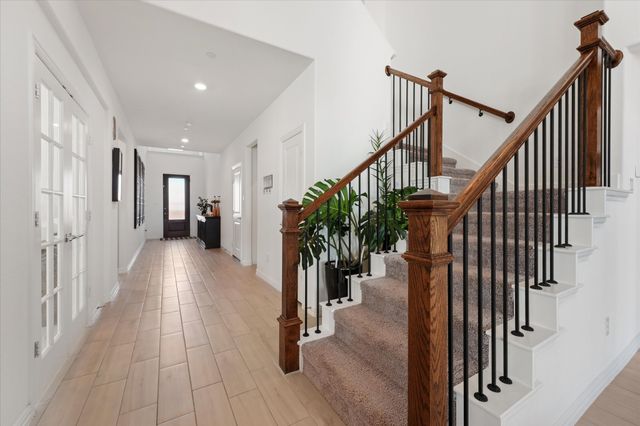 2026 Hollowcreek Trail, Lewisville, TX 75010