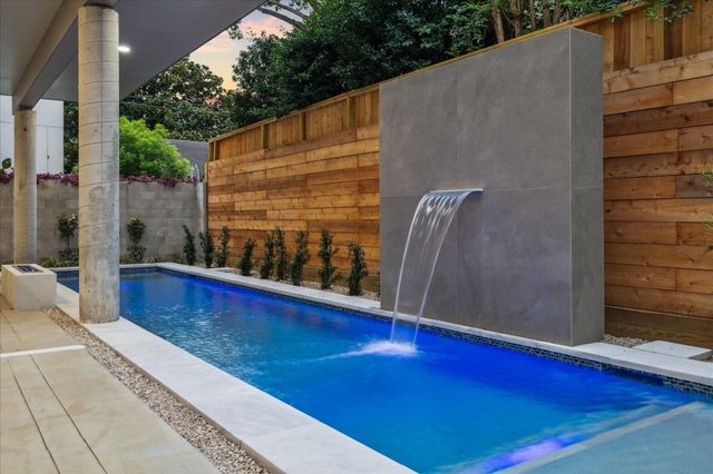 2129 Quenby Street, Houston, TX 77005