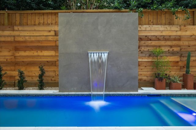 2129 Quenby Street, Houston, TX 77005