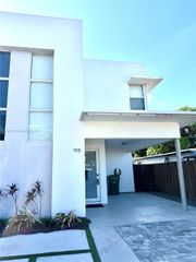 918 NW 23rd Ct 1, Miami, FL 33125