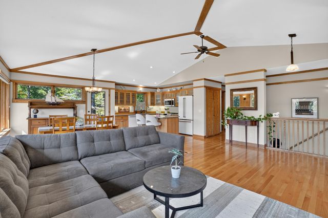 4015 Oakland Street, Saint Bonifacius, MN 55375