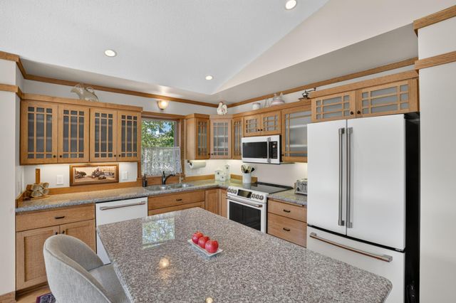 4015 Oakland Street, Saint Bonifacius, MN 55375