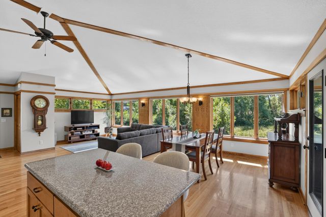 4015 Oakland Street, Saint Bonifacius, MN 55375