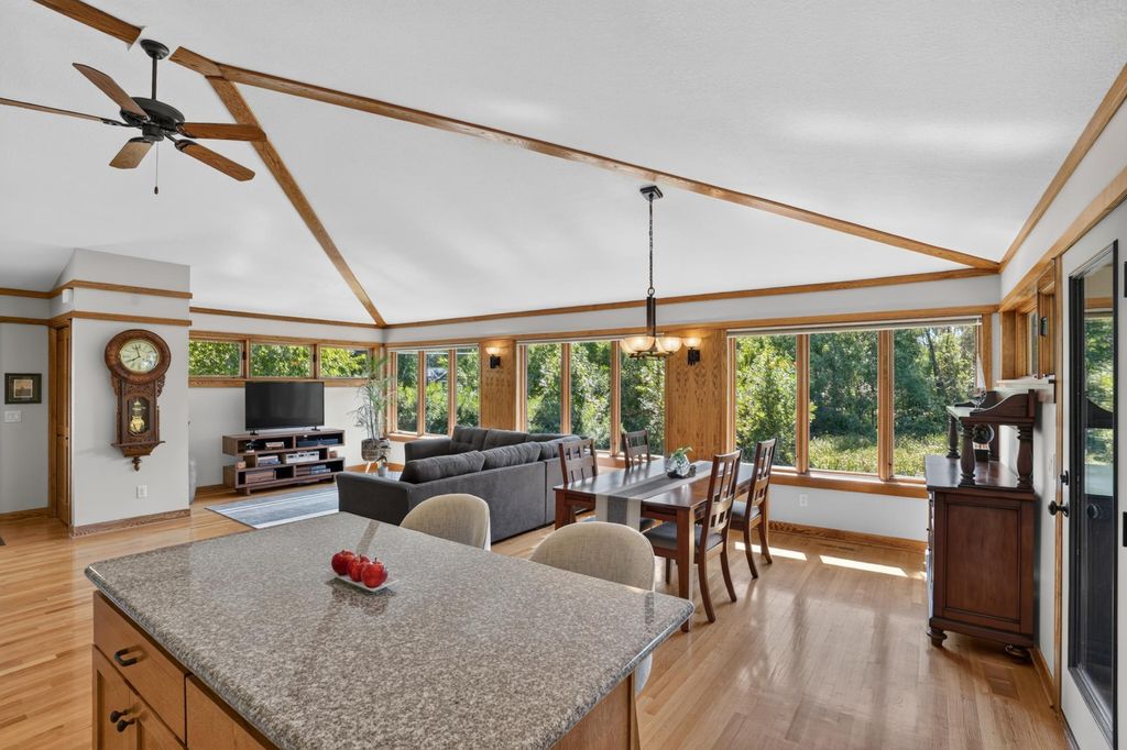4015 Oakland Street, Saint Bonifacius, MN 55375 — photo 2