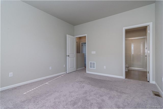 1049 Oak Circle, Lakewood, CO 80215