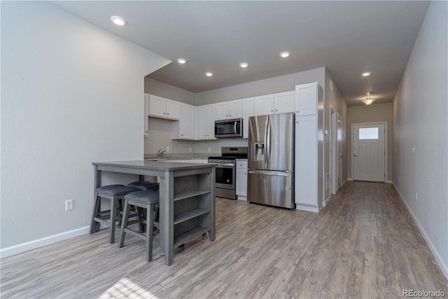 1049 Oak Circle, Lakewood, CO 80215