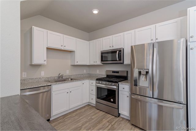 1049 Oak Circle, Lakewood, CO 80215