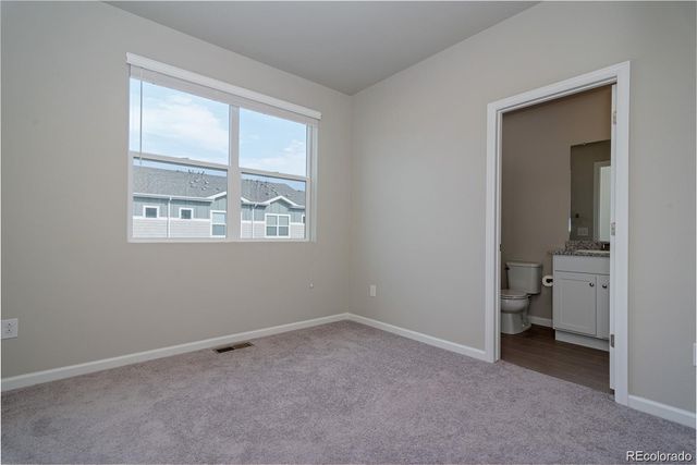 1049 Oak Circle, Lakewood, CO 80215