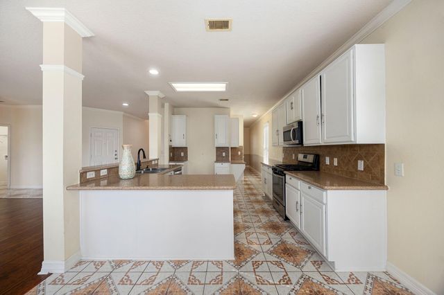 19843 Youpon Leaf Way, Houston, TX 77084