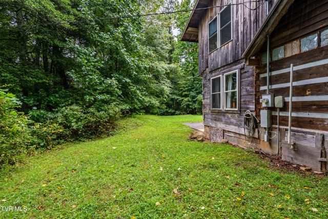 141 Barry Blevins Lane, Shady Valley, TN 37688