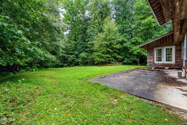 141 Barry Blevins Lane, Shady Valley, TN 37688