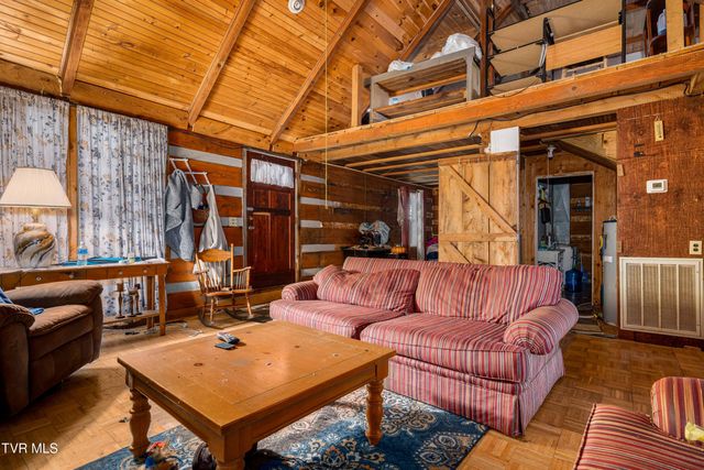 141 Barry Blevins Lane, Shady Valley, TN 37688