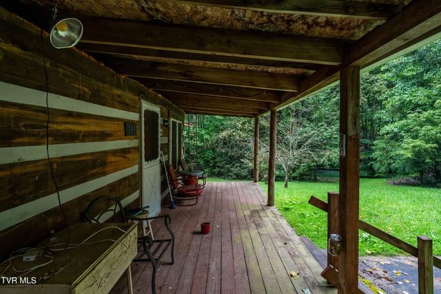 141 Barry Blevins Lane, Shady Valley, TN 37688