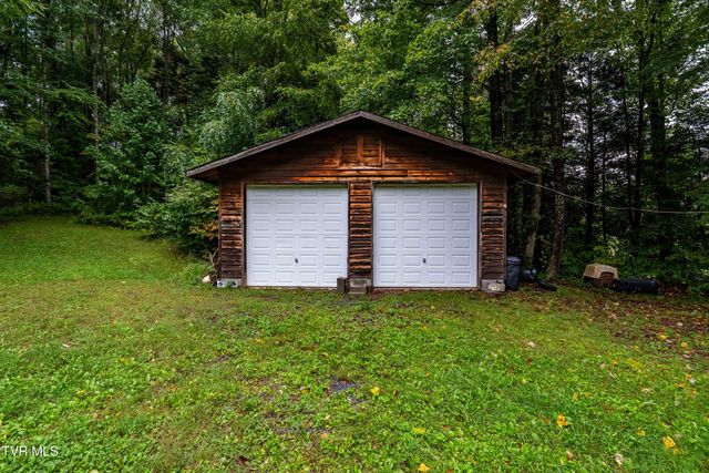 141 Barry Blevins Lane, Shady Valley, TN 37688