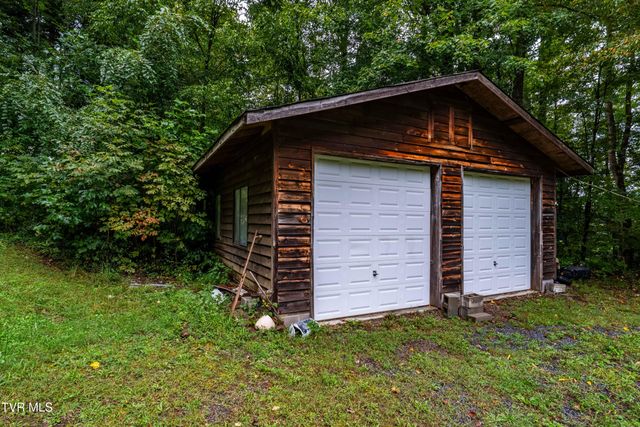 141 Barry Blevins Lane, Shady Valley, TN 37688