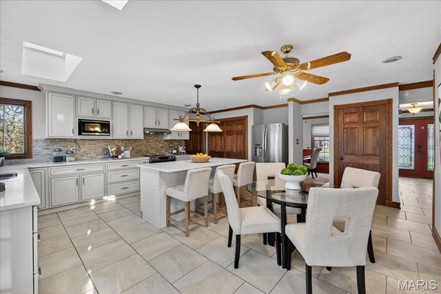 11068 Graeser Lane, St Louis, MO 63141