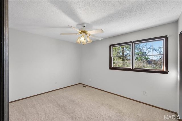 11068 Graeser Lane, St Louis, MO 63141