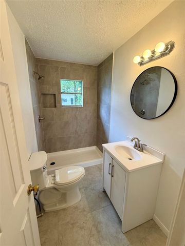 519 Mcguire Ln, Huntsville, TX 77340