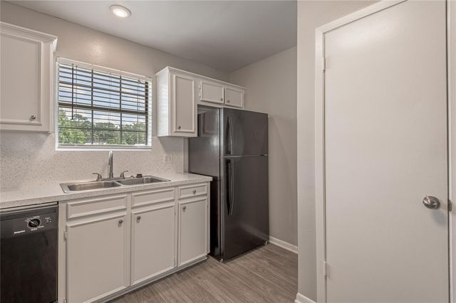 600 Palm Street 8, Huntsville, TX 77340