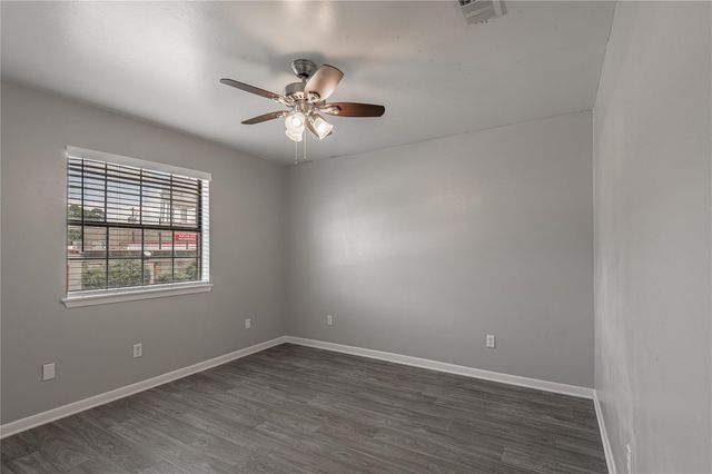 600 Palm Street 8, Huntsville, TX 77340