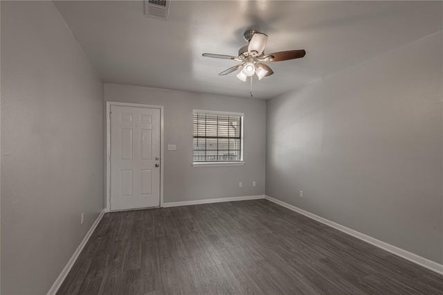 600 Palm Street 8, Huntsville, TX 77340