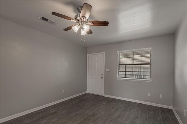 600 Palm Street 8, Huntsville, TX 77340