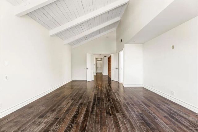 1060 Chantilly Road, Los Angeles, CA 90077