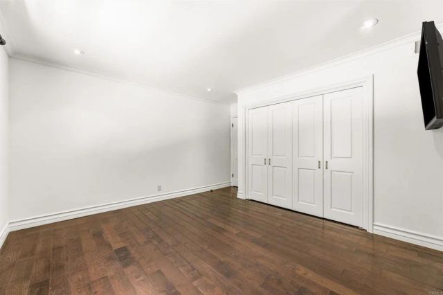 1060 Chantilly Road, Los Angeles, CA 90077