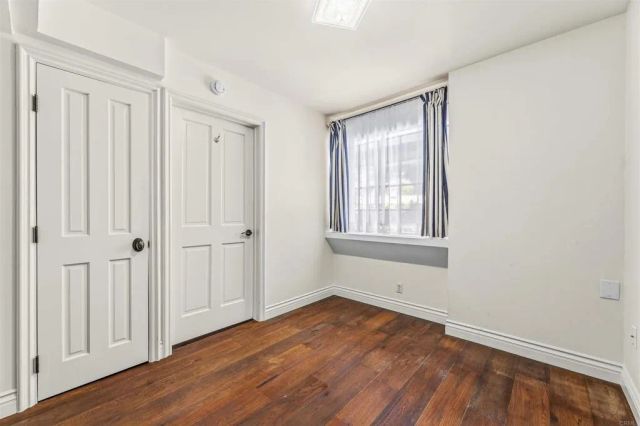 1060 Chantilly Road, Los Angeles, CA 90077