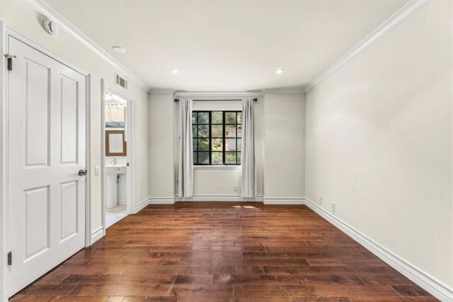 1060 Chantilly Road, Los Angeles, CA 90077