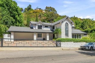 1060 Chantilly Road, Los Angeles, CA 90077