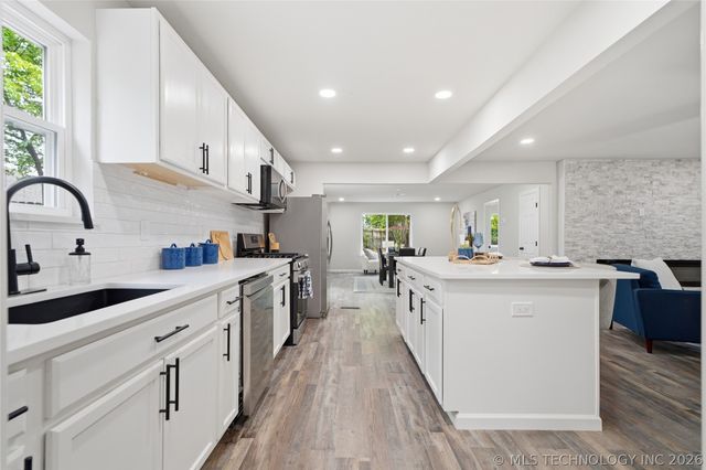 912 E Teresa Avenue, Sapulpa, OK 74066