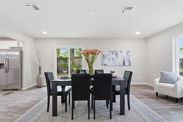 912 E Teresa Avenue, Sapulpa, OK 74066