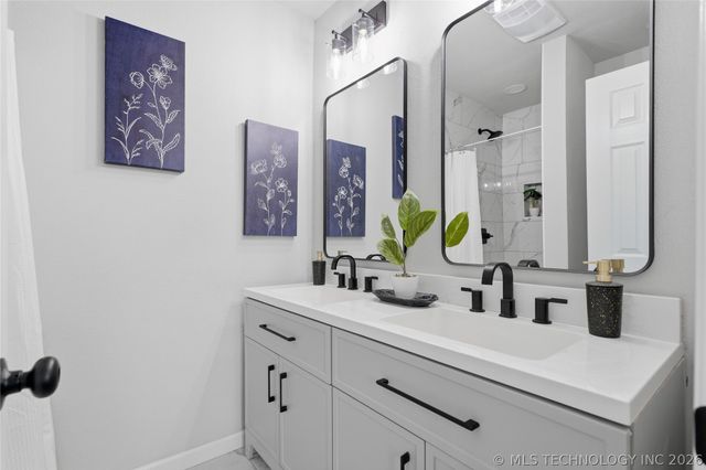 912 E Teresa Avenue, Sapulpa, OK 74066