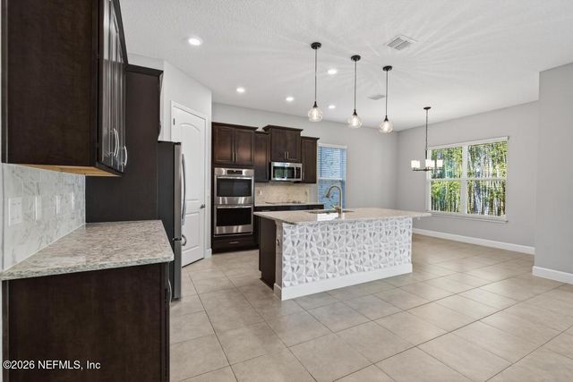 8519 MABEL Drive, Jacksonville, FL 32256