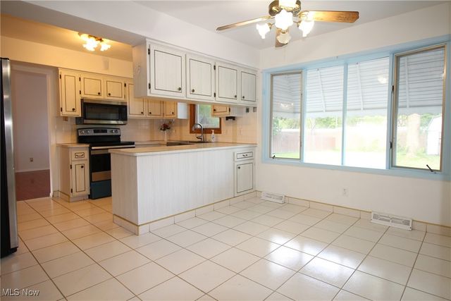 6963 Anthony Lane, Parma Heights, OH 44130