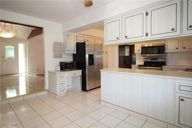 6963 Anthony Lane, Parma Heights, OH 44130