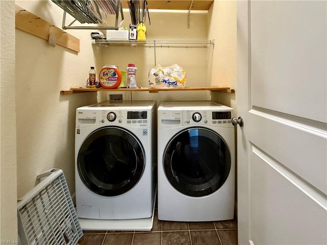 1200 Camden PL, Chesapeake, VA 23320